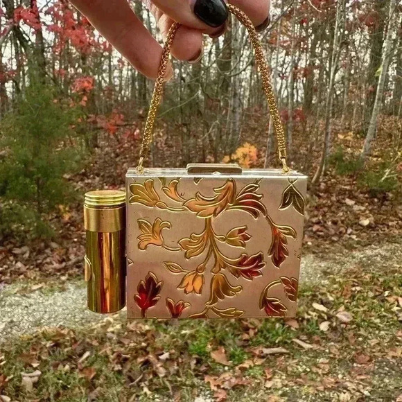 Vintage Gold and Silver Floral compact. Clutch. Gold compact. Antique. Fancy - Picture 9 of 11